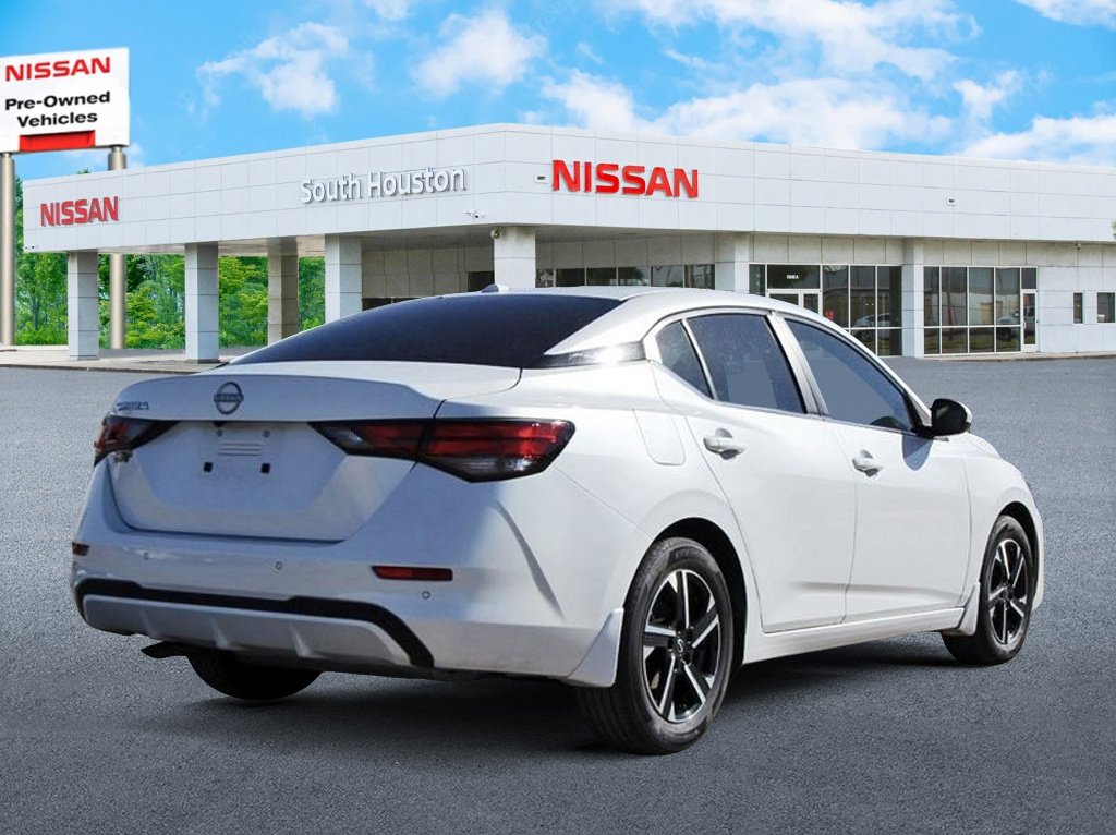Used 2025 Nissan Sentra SV image 4