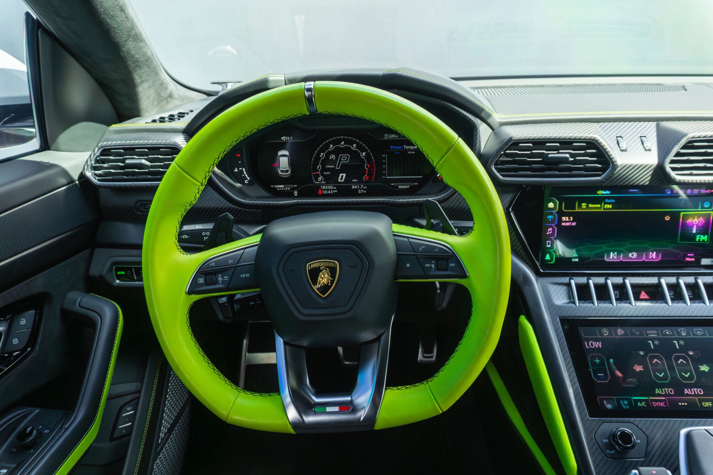 Used 2022 Lamborghini Urus image 65