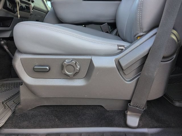Used 2013 Ford F250 XLT w/ XLT Interior Pkg AWD/4WD image 20