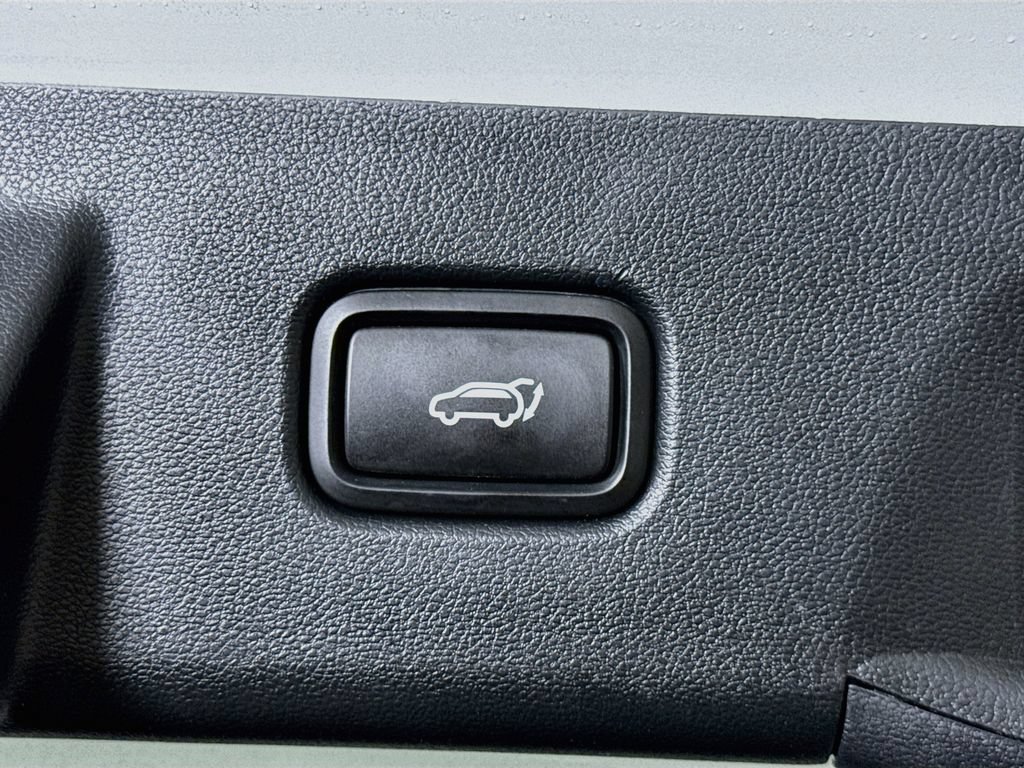 Certified 2023 Hyundai Tucson Limited AWD/4WD image 32
