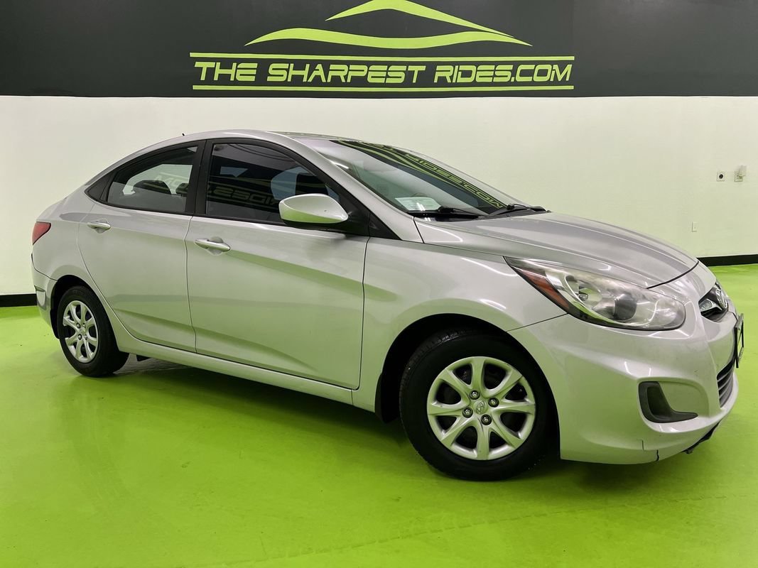 Used 2013 Hyundai Accent GLS FWD image 1