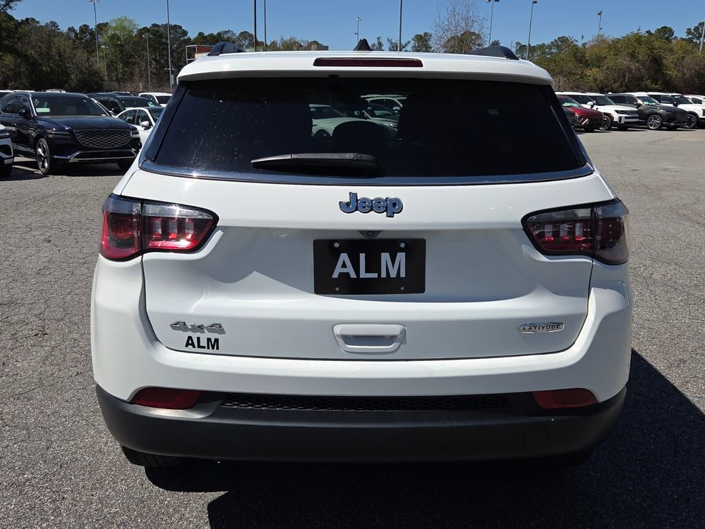 Used 2024 Jeep Compass Latitude image 10