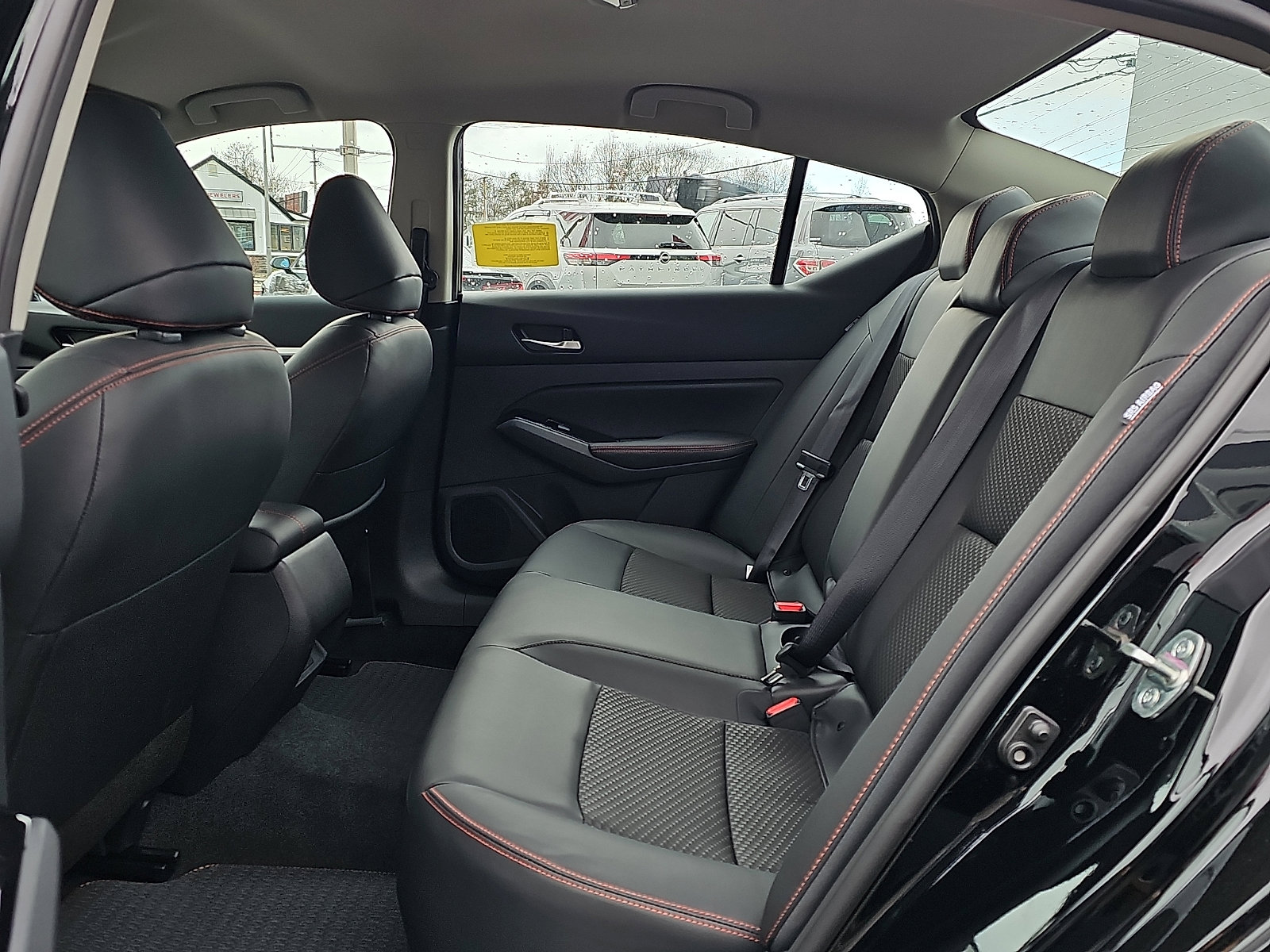 Used 2025 Nissan Altima 2.5 SR image 10