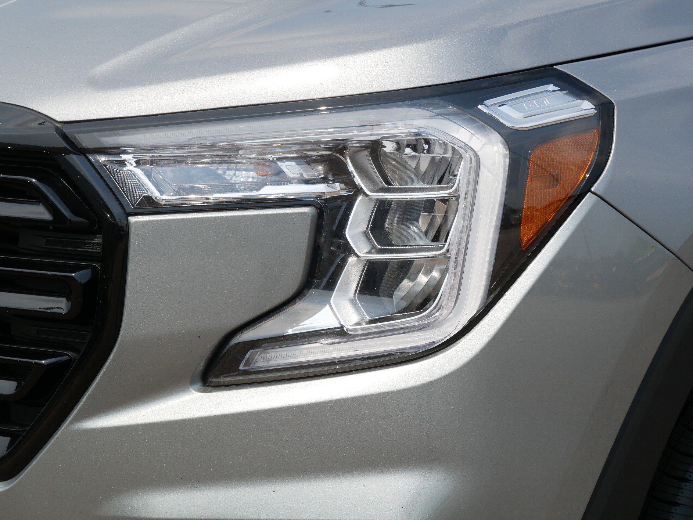 Used 2024 GMC Terrain SLT w/ Elevation Edition AWD/4WD image 16