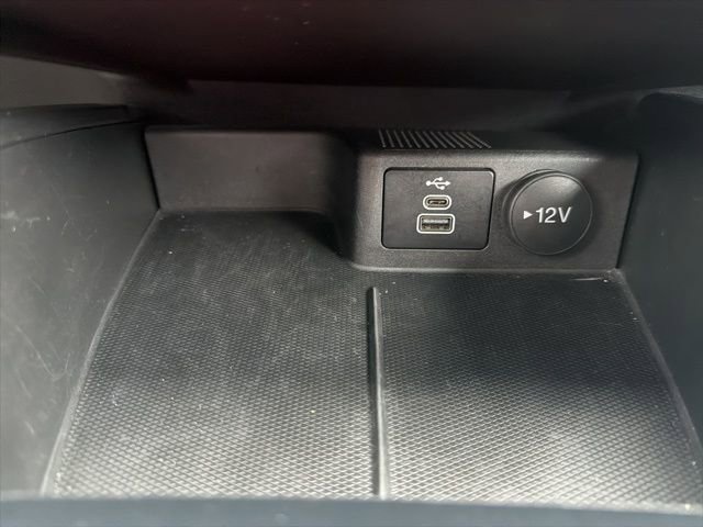 Used 2025 Ford Escape ST-Line Select AWD/4WD image 32