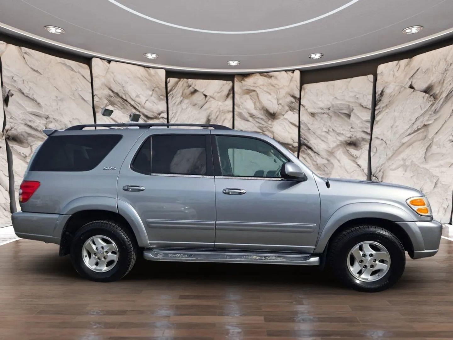 Used 2003 Toyota Sequoia SR5 image 4