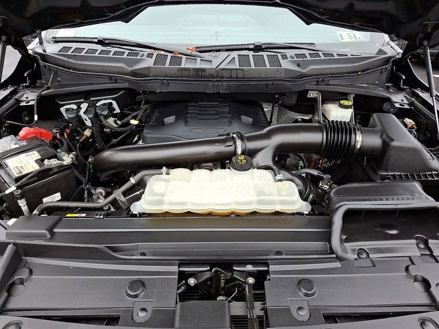 Certified 2022 Ford F150 XLT w/ Equipment Group 302A High image 31