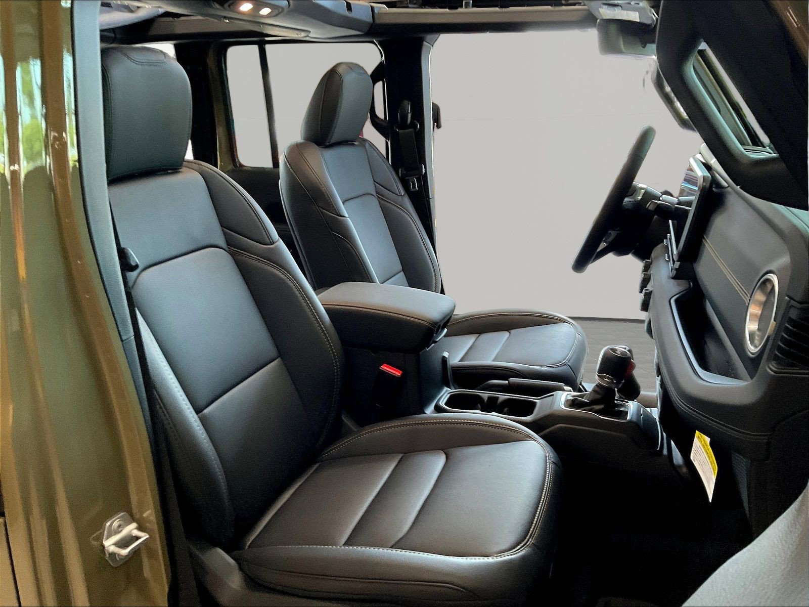 New 2026 Jeep Wrangler Unlimited Sahara AWD/4WD image 16