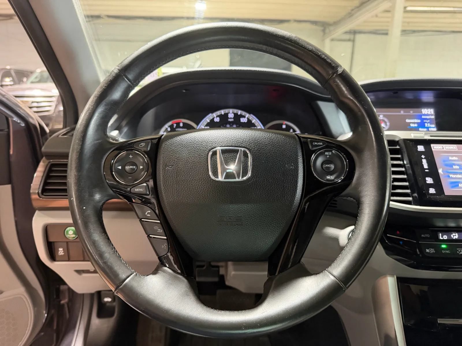 Used 2017 Honda Accord EX-L image 15