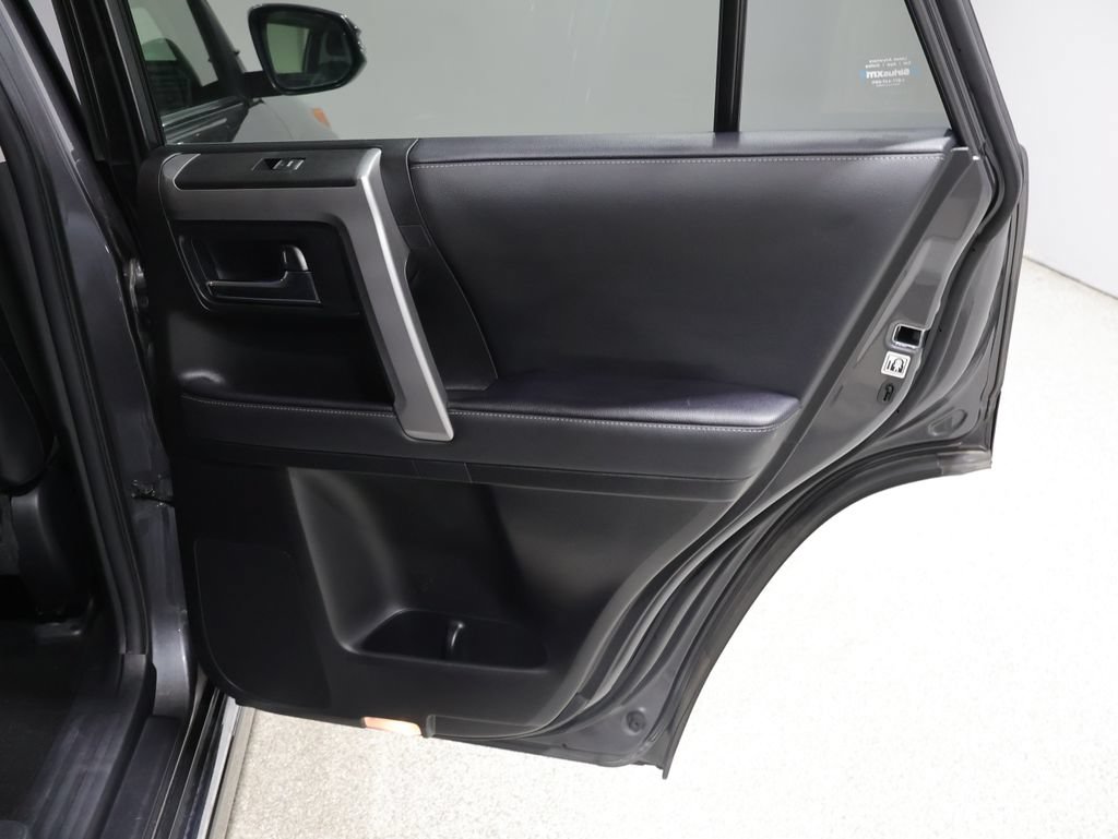 Used 2022 Toyota 4Runner Limited AWD/4WD image 21