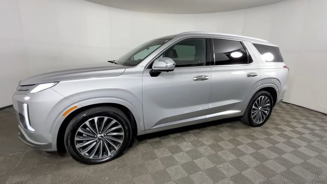 Used 2025 Hyundai Palisade Calligraphy FWD image 9