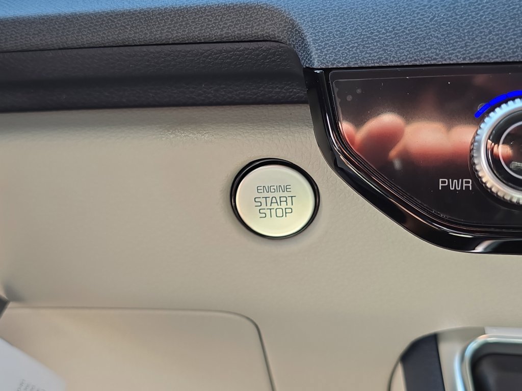 New 2026 Kia Carnival EX FWD image 28