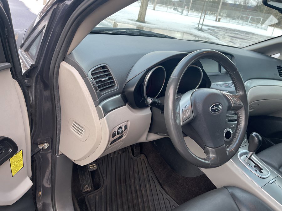 Used 2011 Subaru Tribeca Touring image 24