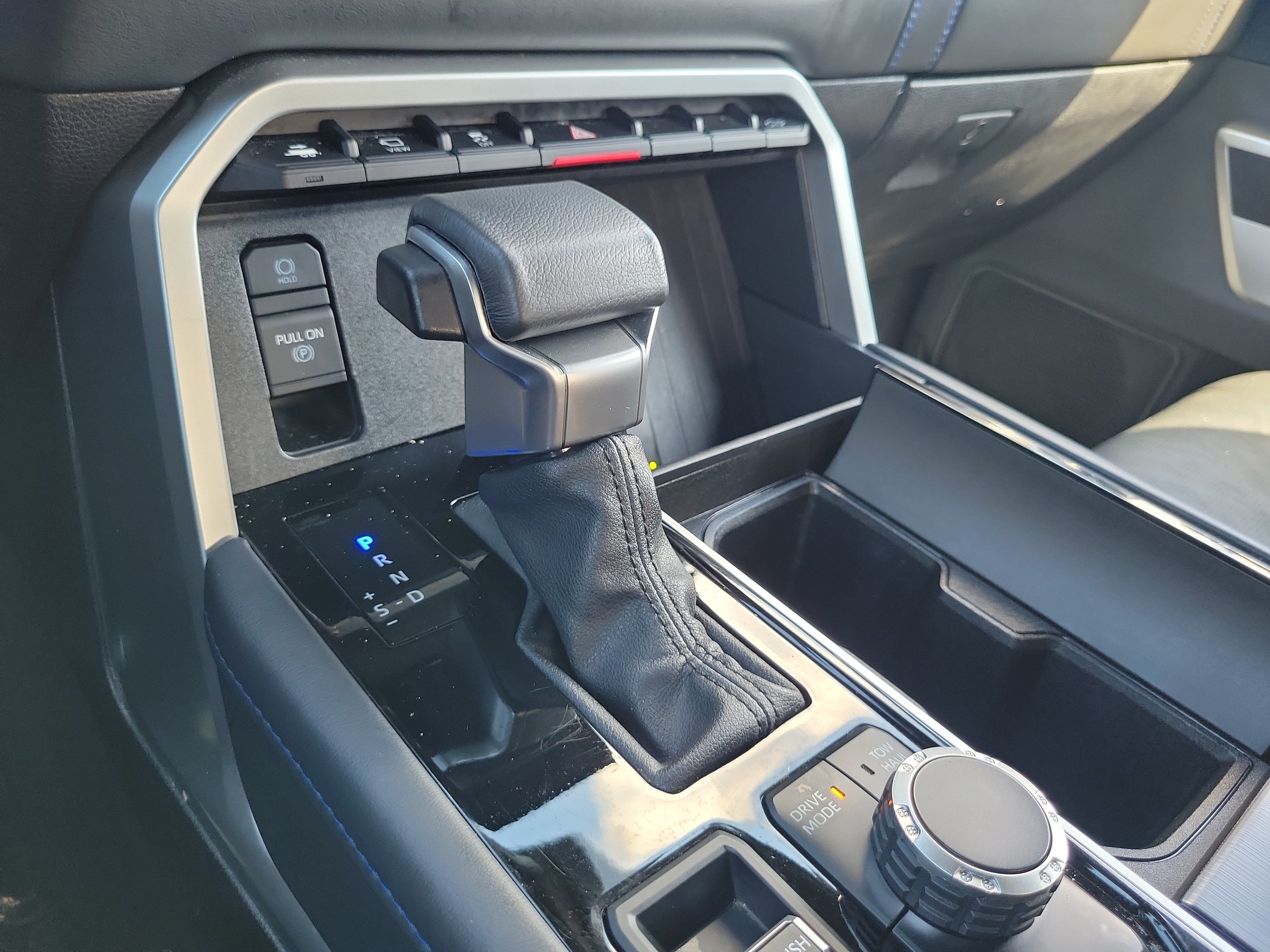 Used 2025 Toyota Tundra Platinum AWD/4WD image 22