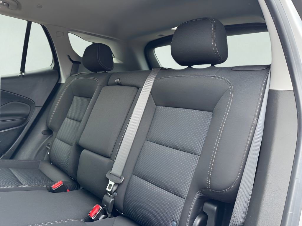 Used 2022 GMC Terrain SLE w/ Driver Convenience Package FWD image 14