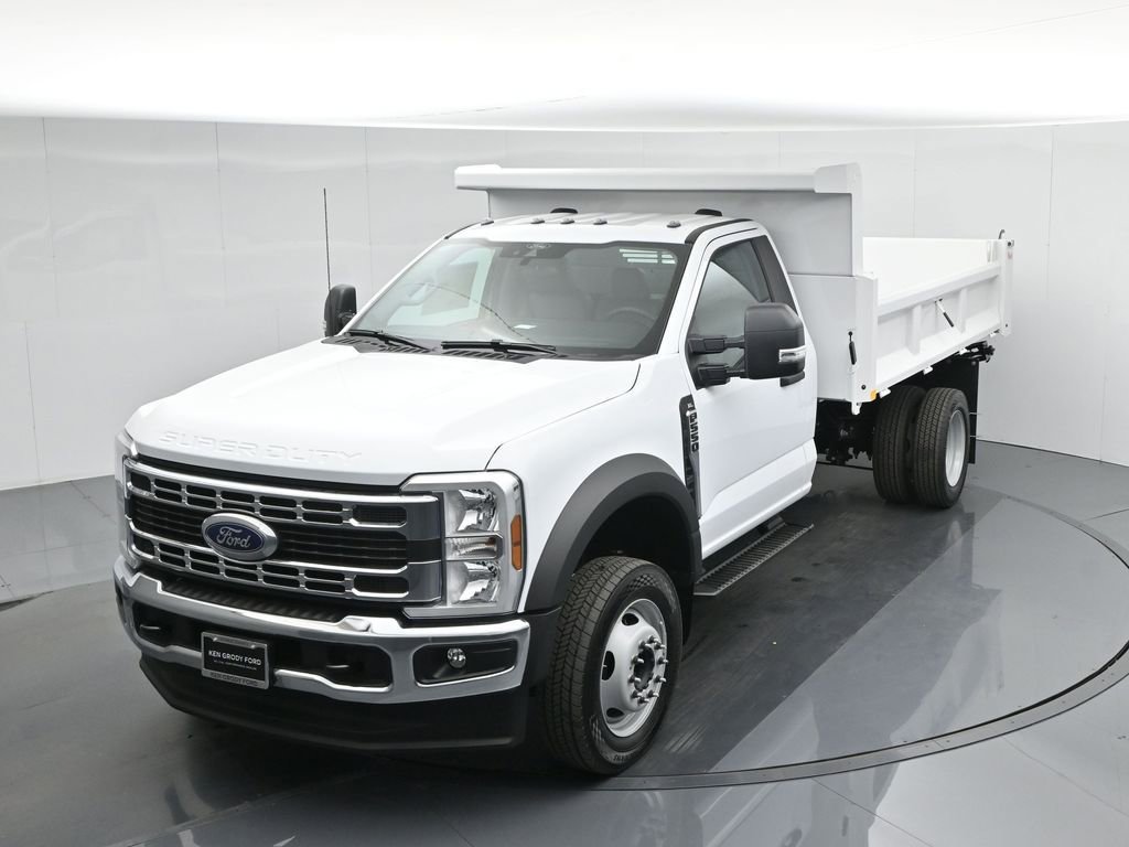 New 2025 Ford F550 2WD Regular Cab Super Duty image 31