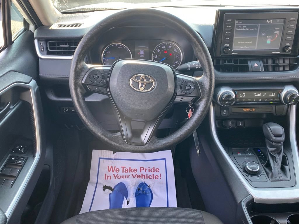 Used 2021 Toyota RAV4 LE AWD/4WD image 10