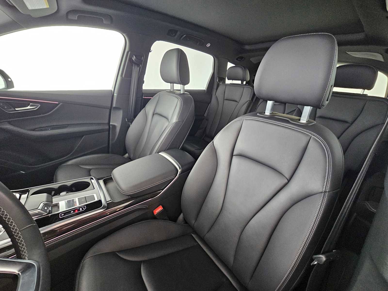 Used 2025 Audi Q7 3.0T Premium Plus image 23