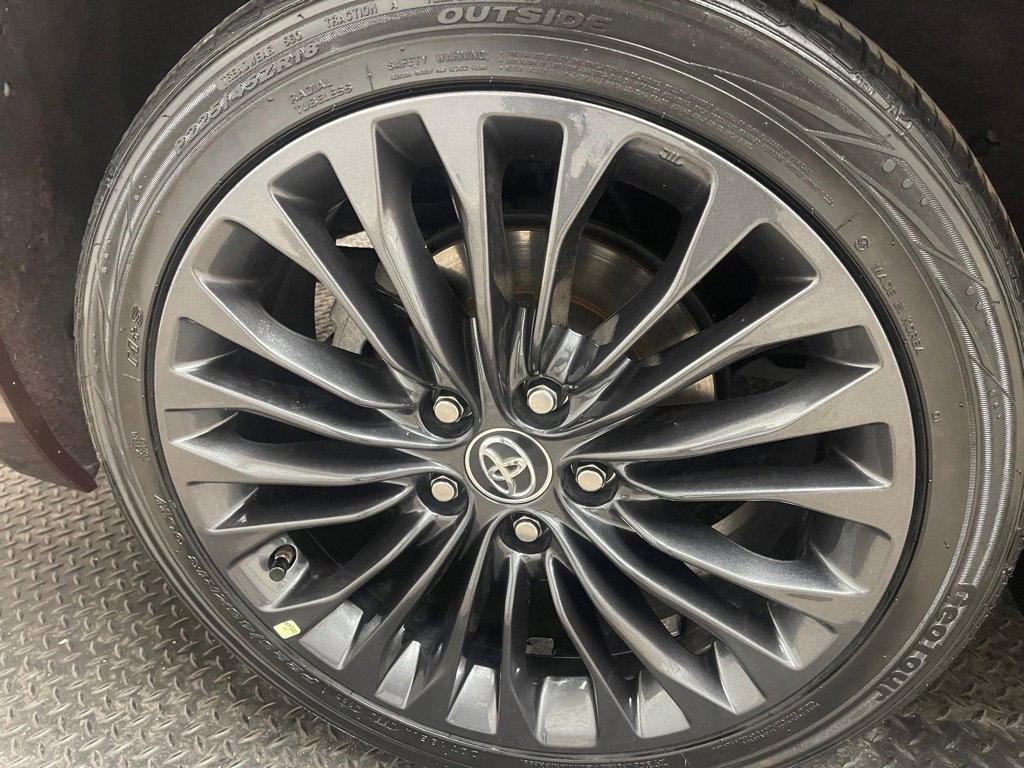 Used 2016 Toyota Avalon Touring image 36