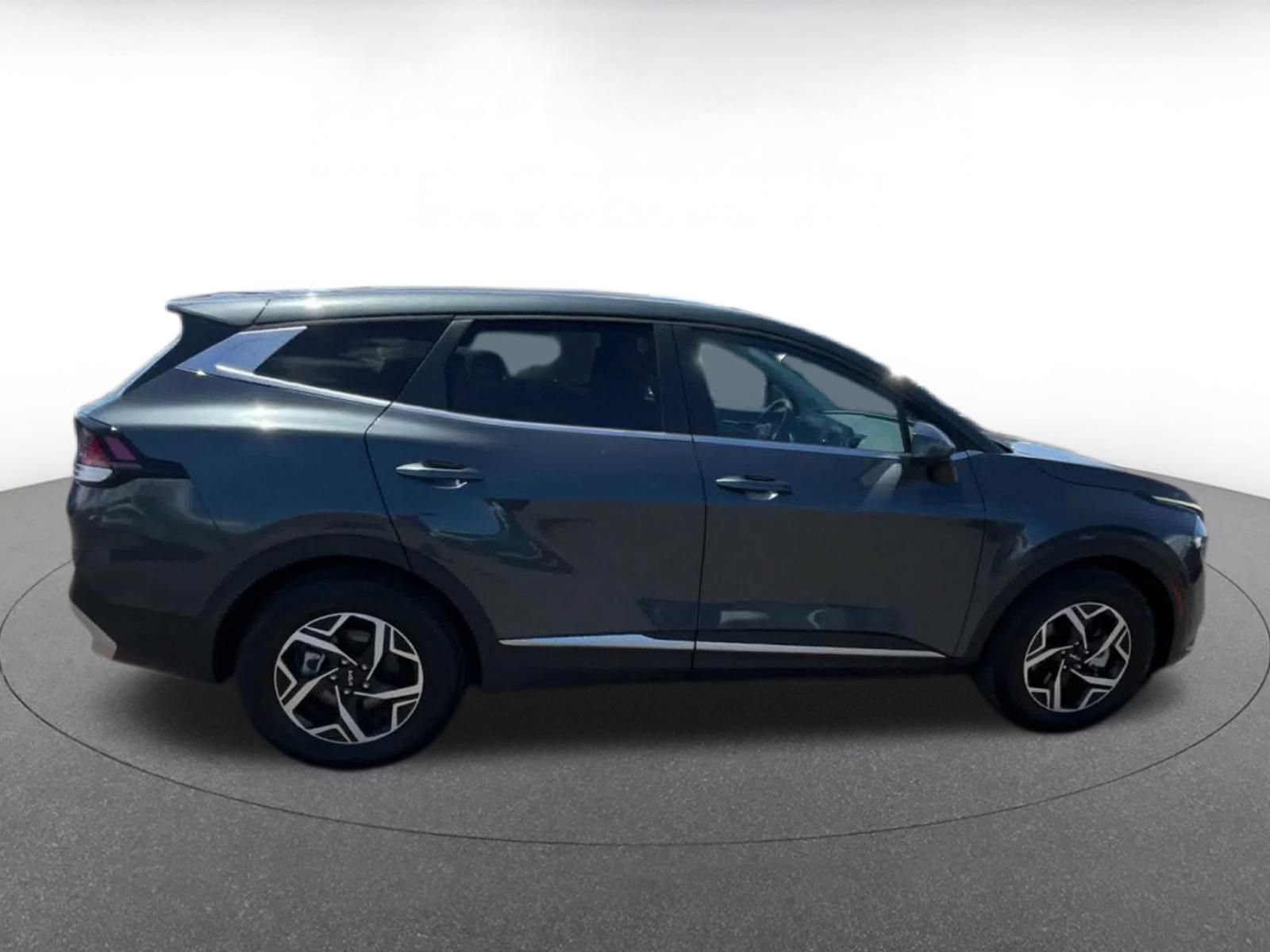Used 2025 Kia Sportage LX FWD image 15