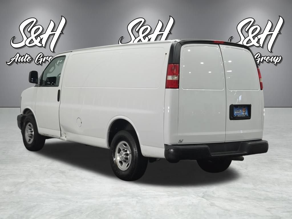 Used 2017 Chevrolet Express 2500 RWD image 15