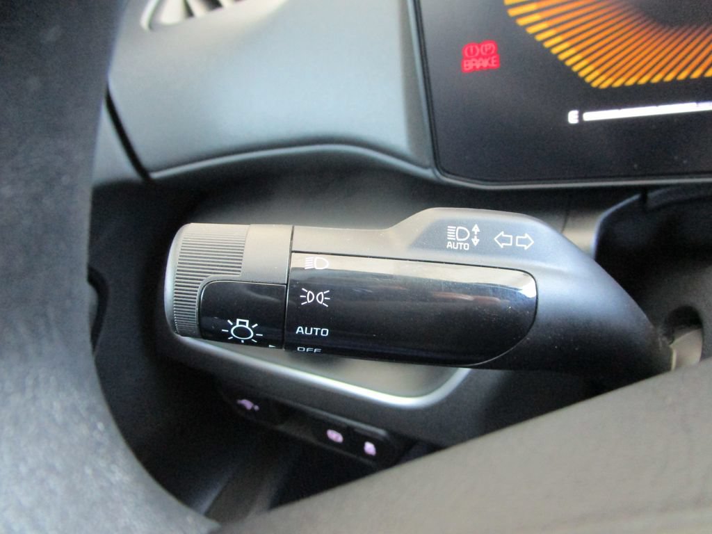 Used 2025 Kia K4 FWD image 25