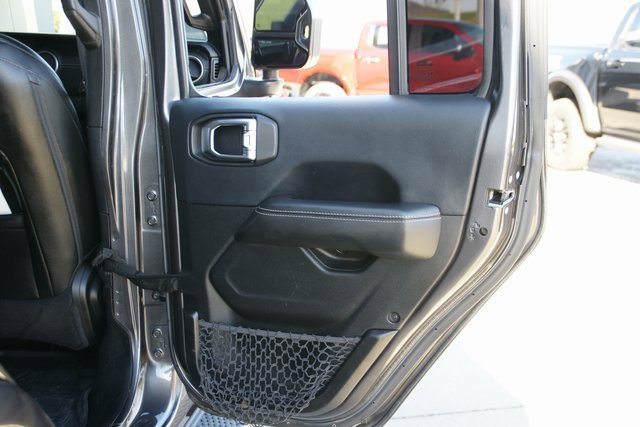 Used 2018 Jeep Wrangler Unlimited Sahara image 27