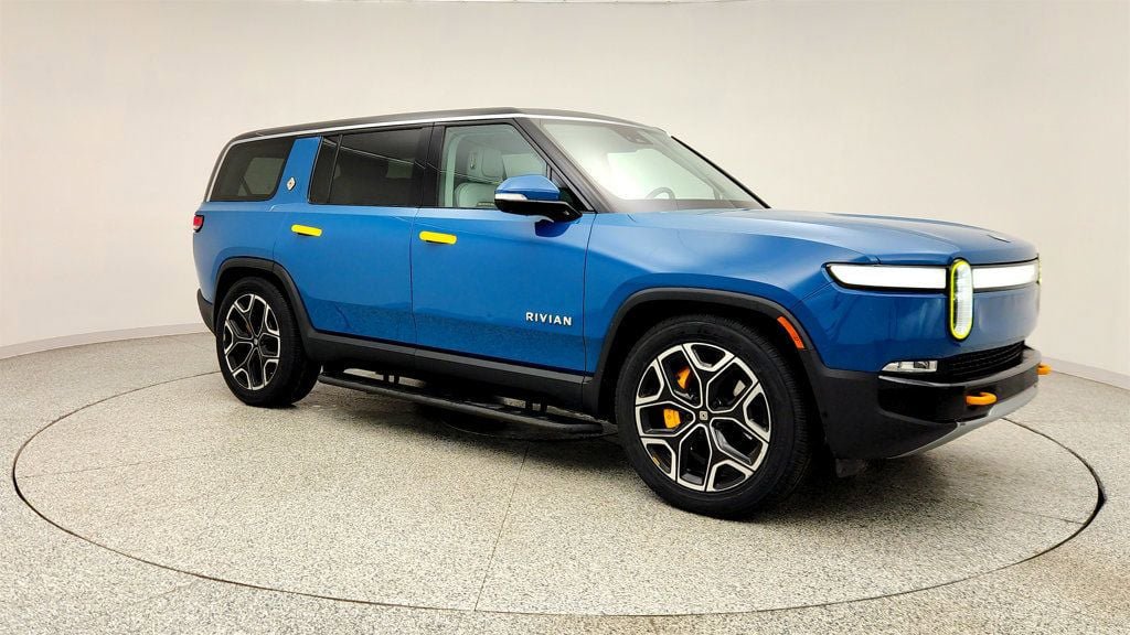 Used 2024 Rivian R1S Adventure AWD/4WD image 3