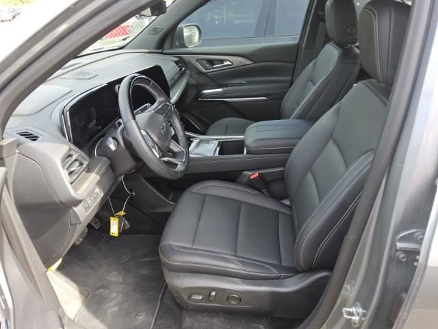 Used 2025 Chevrolet Traverse LT w/ Enhanced Driving Package AWD/4WD image 7
