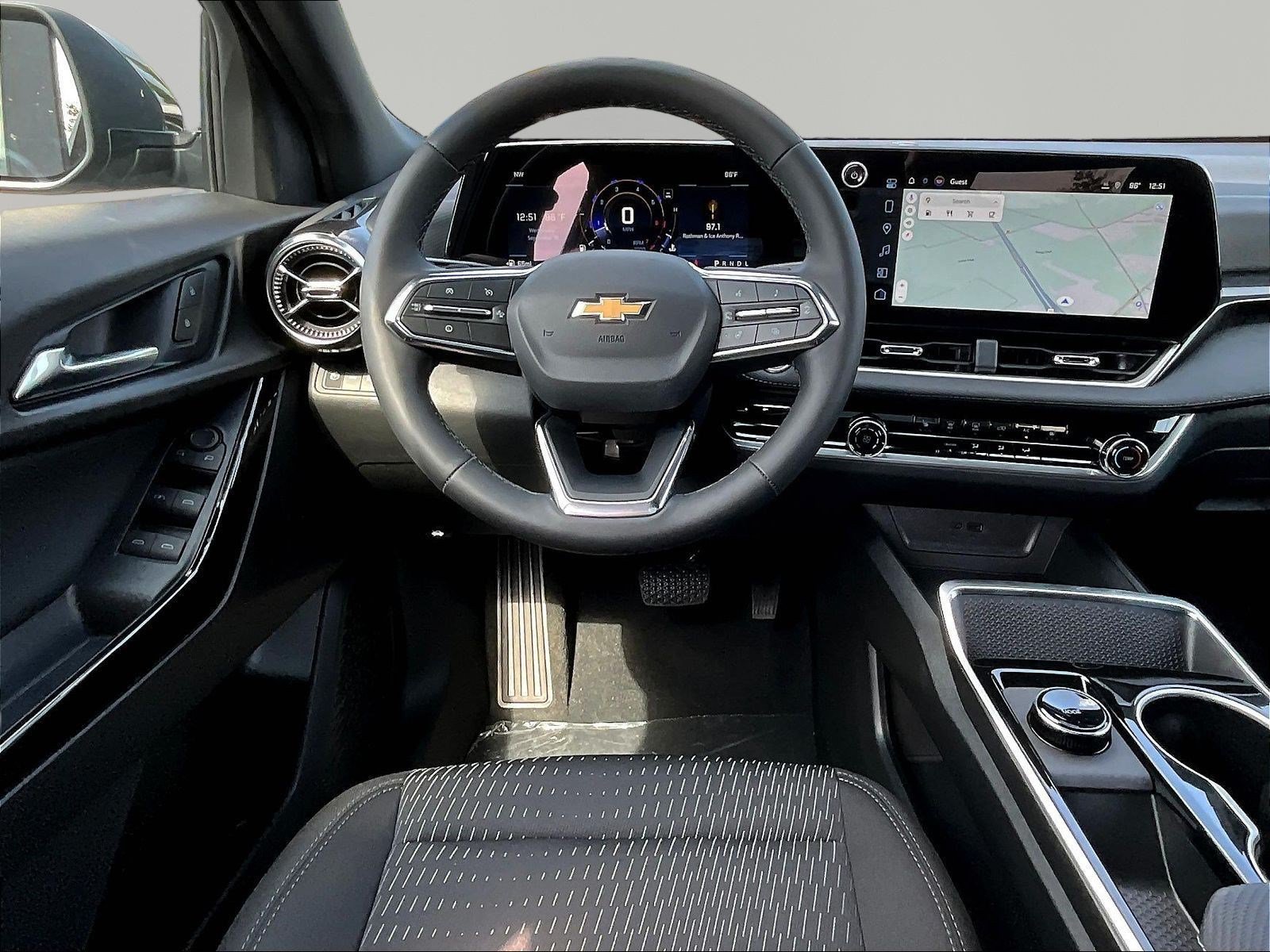 New 2027 Chevrolet Equinox LT w/ Safety and Technology Package AWD/4WD image 9