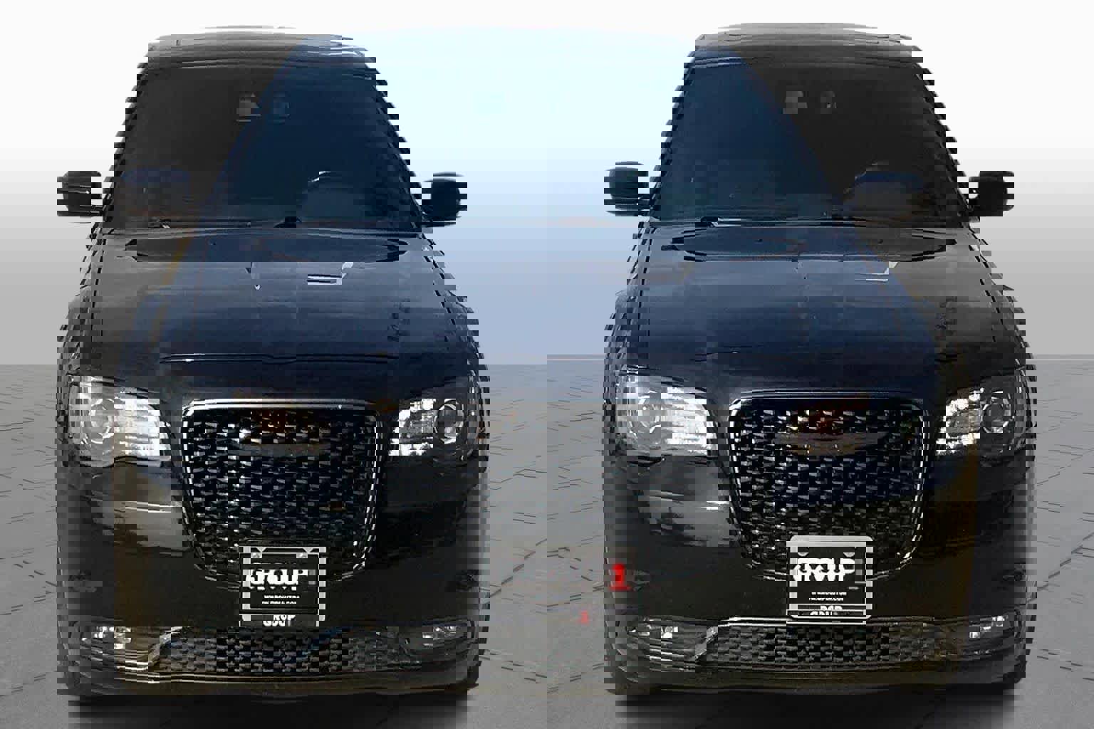 Used 2020 Chrysler 300 S image 4