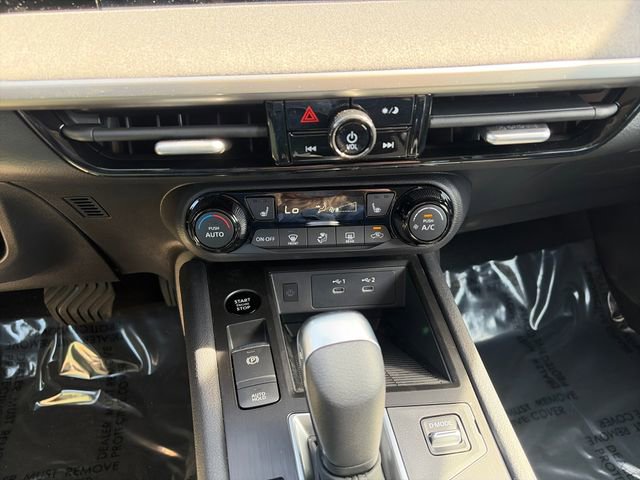 New 2026 Nissan Kicks SV w/ Cold Weather Package AWD/4WD image 18