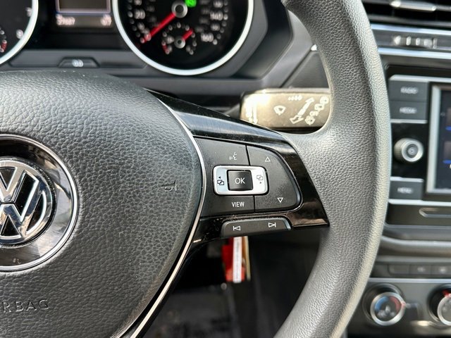 Used 2020 Volkswagen Tiguan S image 32