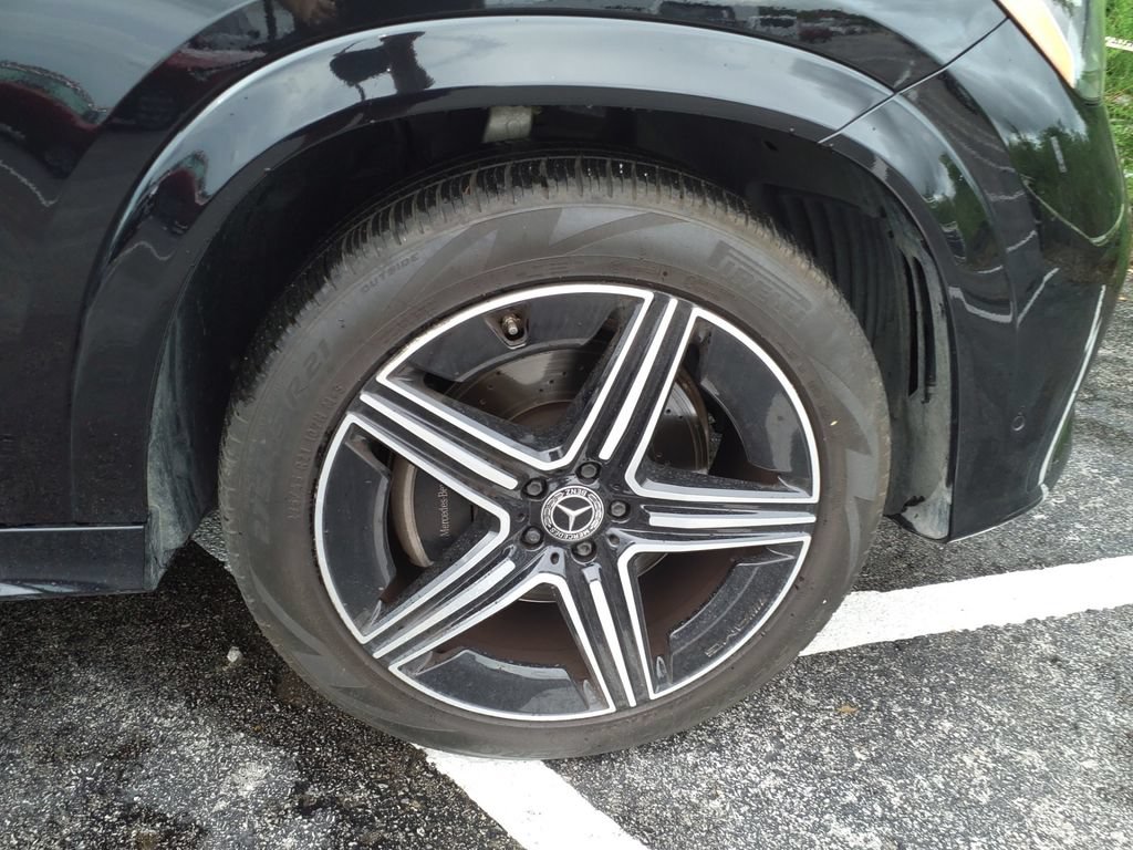 Certified 2025 Mercedes-Benz GLE 450 4MATIC w/ AMG Line Exterior image 9