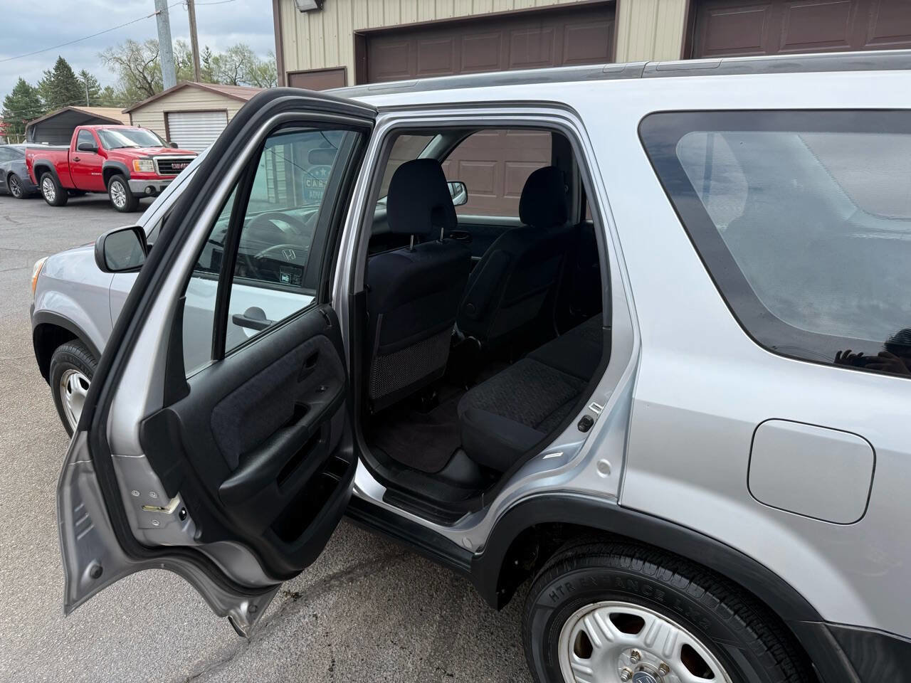 Used 2005 Honda CR-V LX image 47