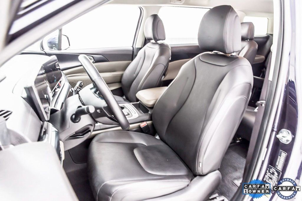 Used 2025 Kia Carnival image 26