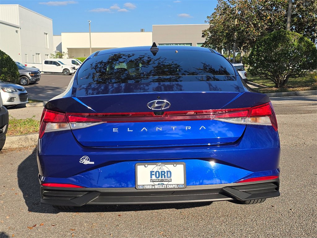 Used 2023 Hyundai Elantra SEL image 4