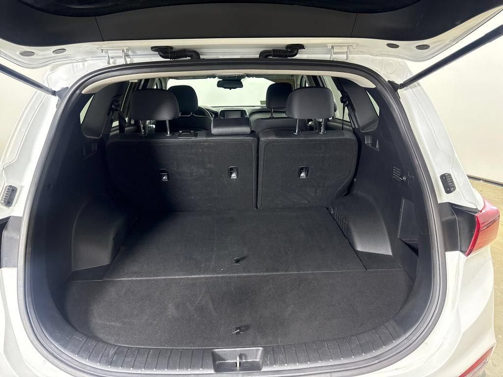 Used 2020 Hyundai Santa Fe SEL AWD/4WD image 7