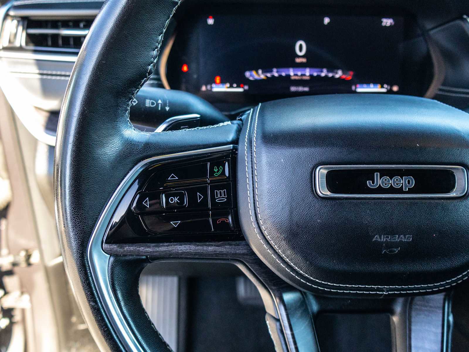 Used 2022 Jeep Grand Cherokee L Overland w/ Luxury Tech Group IV RWD image 49
