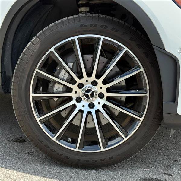 Used 2023 Mercedes-Benz GLC 300 4MATIC Coupe image 24