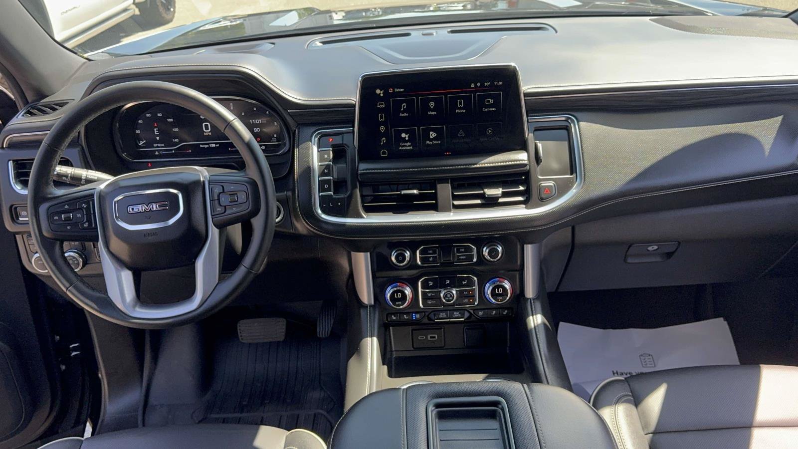 Used 2024 GMC Yukon SLT w/ SLT Luxury Package AWD/4WD image 13