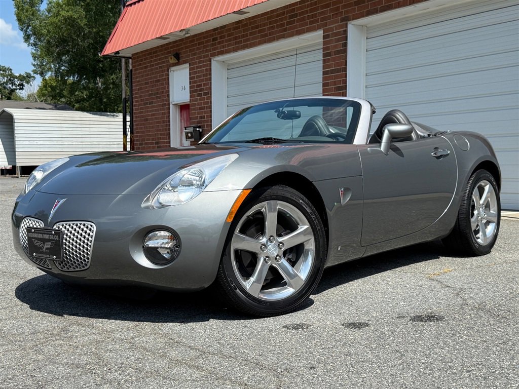 Used 2007 Pontiac Solstice Convertible w/ Premium Package image 5