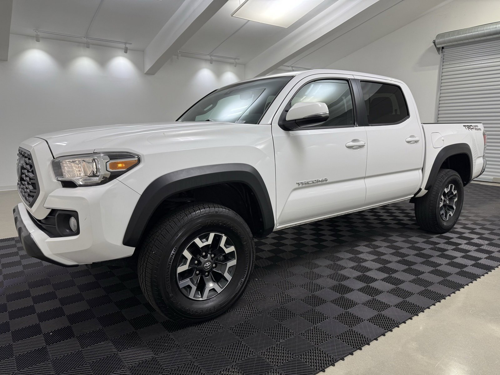 Used 2022 Toyota Tacoma TRD Off-Road image 3