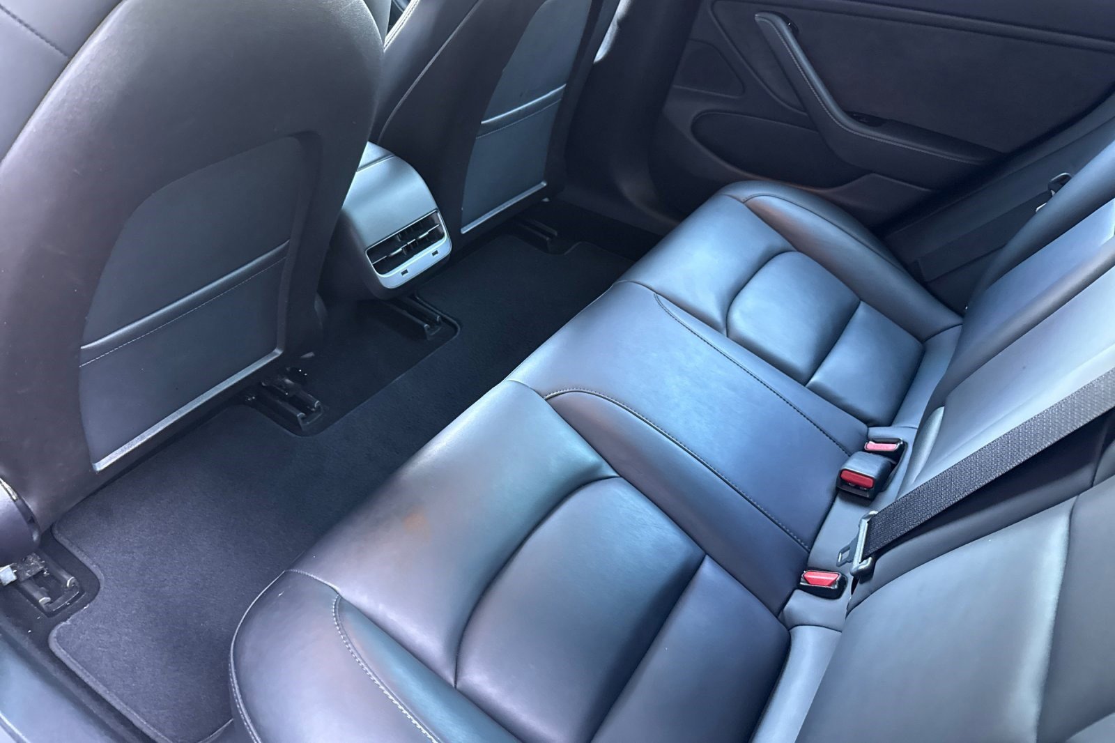 Used 2020 Tesla Model 3 Performance image 15