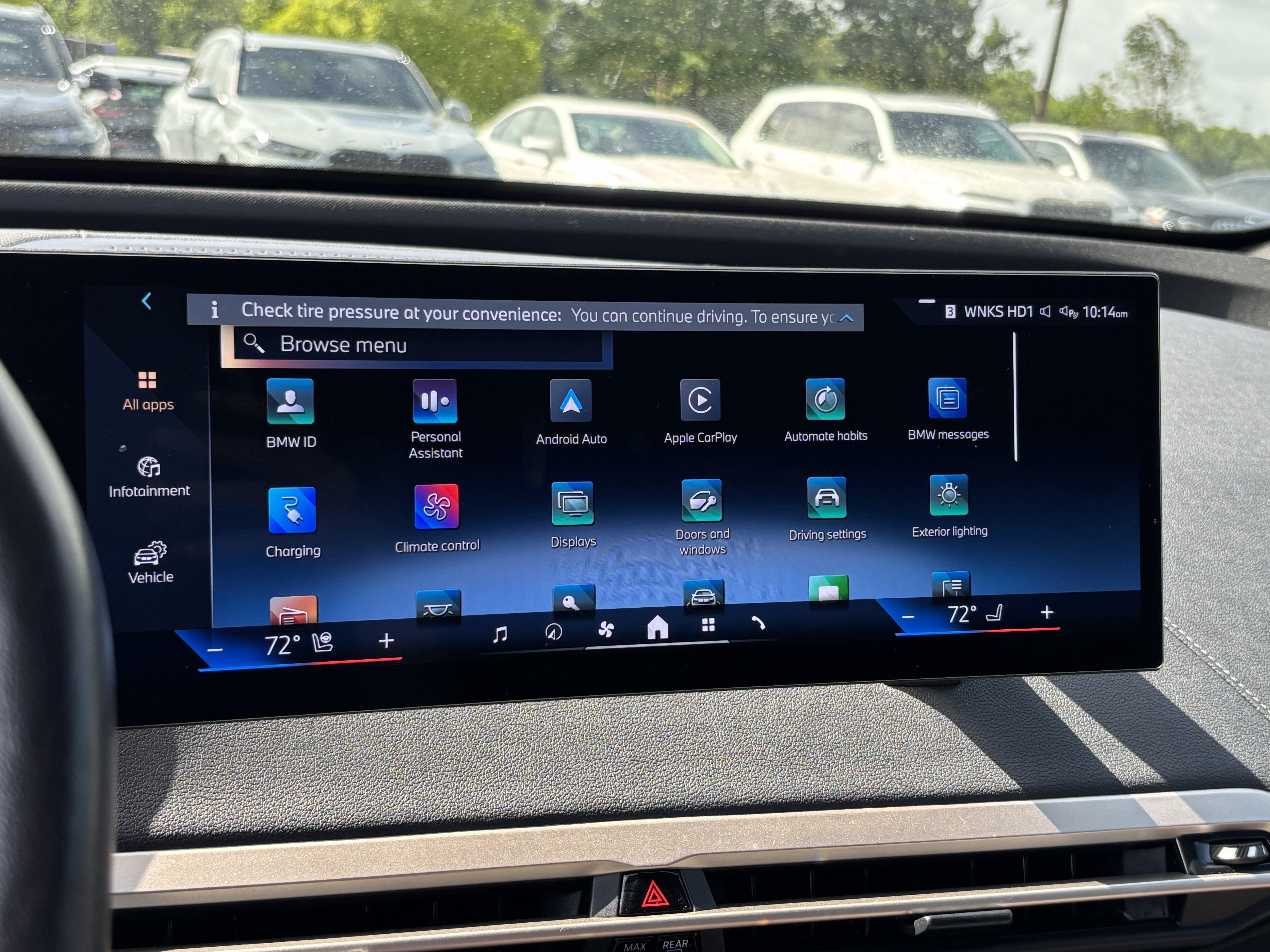 Certified 2024 BMW iX xDrive50 w/ Premium Package AWD/4WD image 25