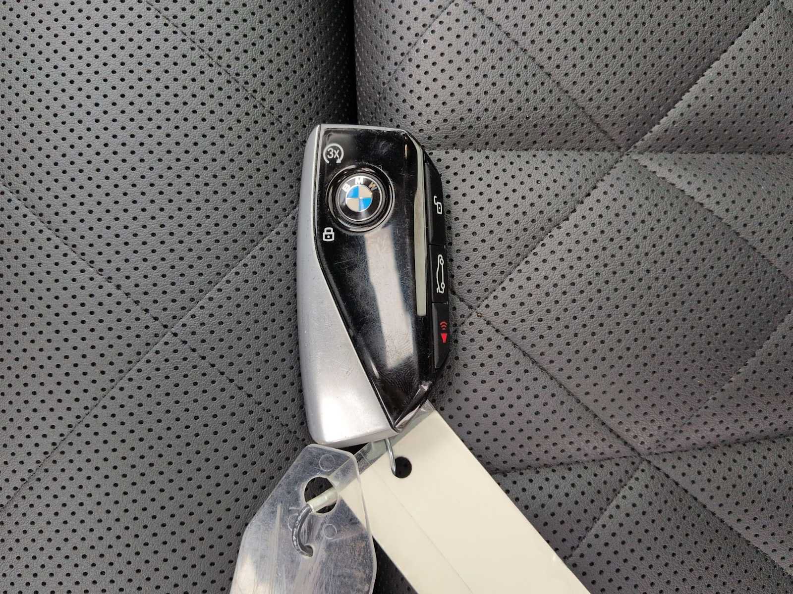 Used 2026 BMW X7 xDrive40i AWD/4WD image 38
