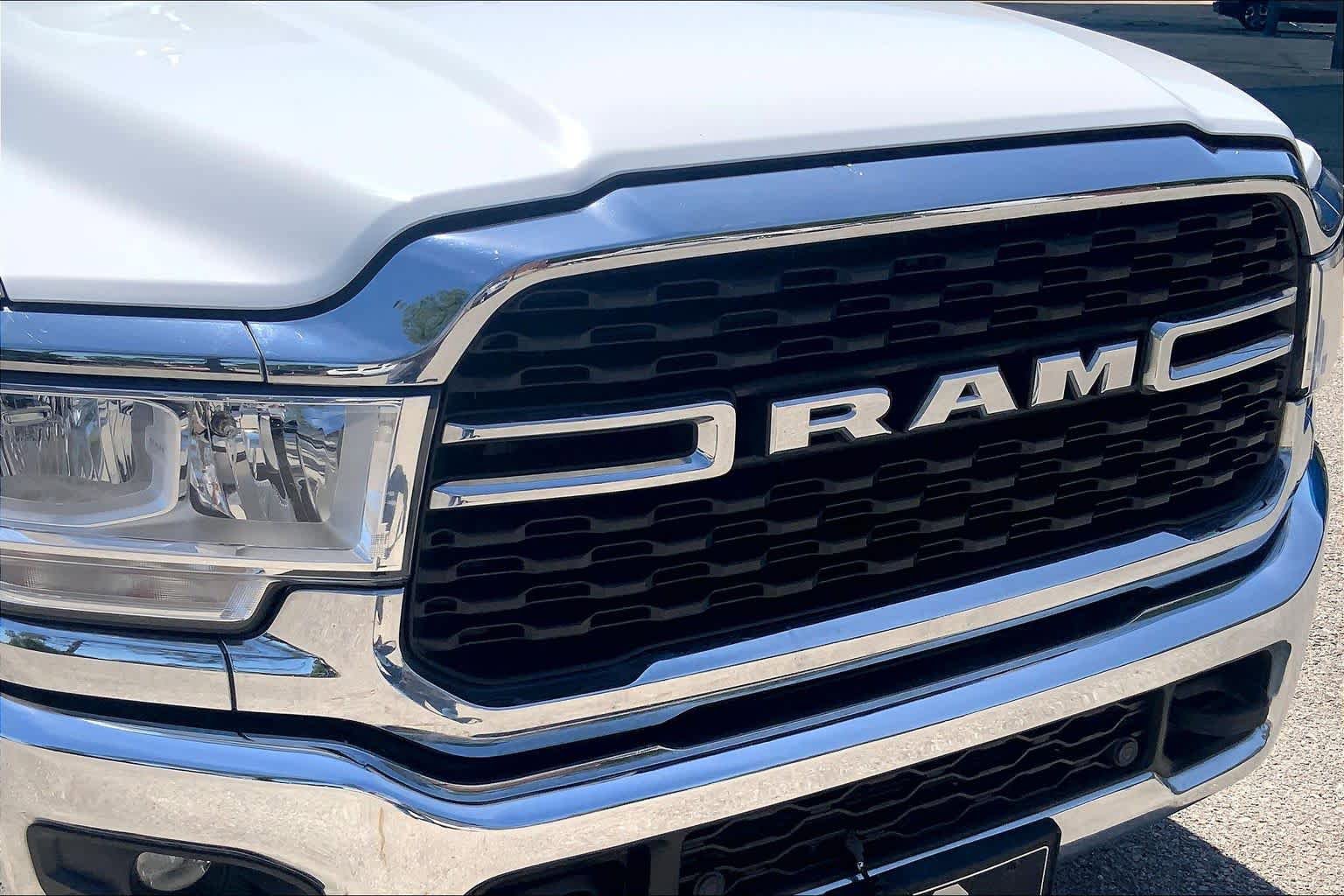 Used 2022 RAM 2500 Big Horn w/ Level 1 Equipment Group AWD/4WD image 30