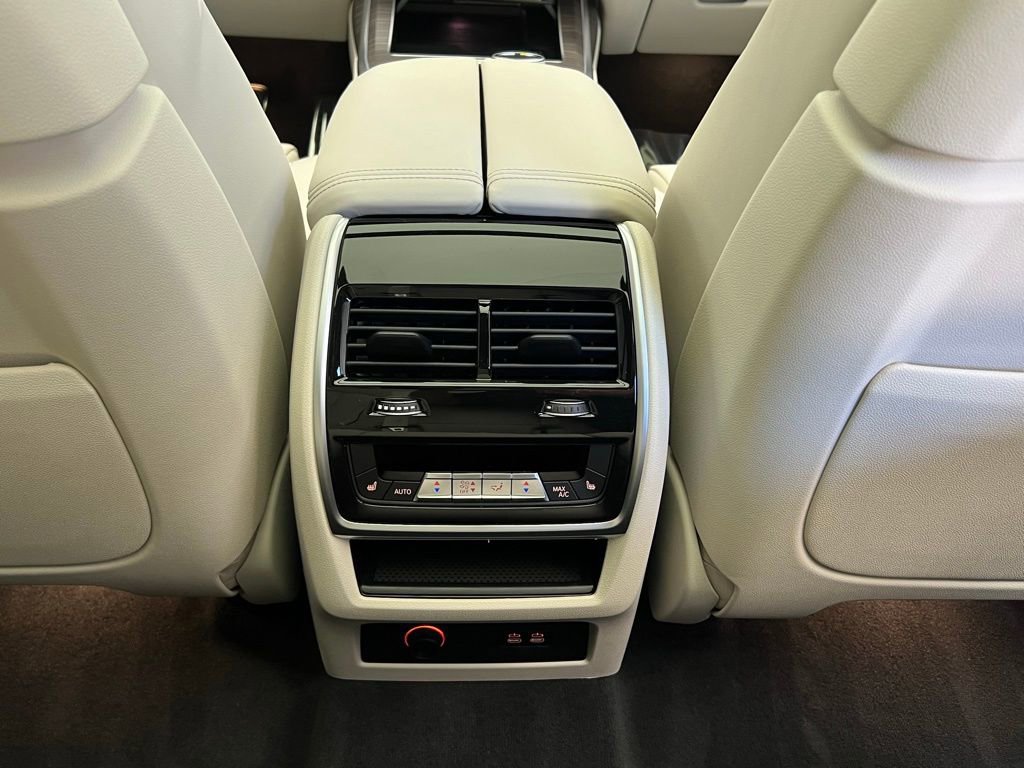 New 2026 BMW X7 xDrive40i image 10