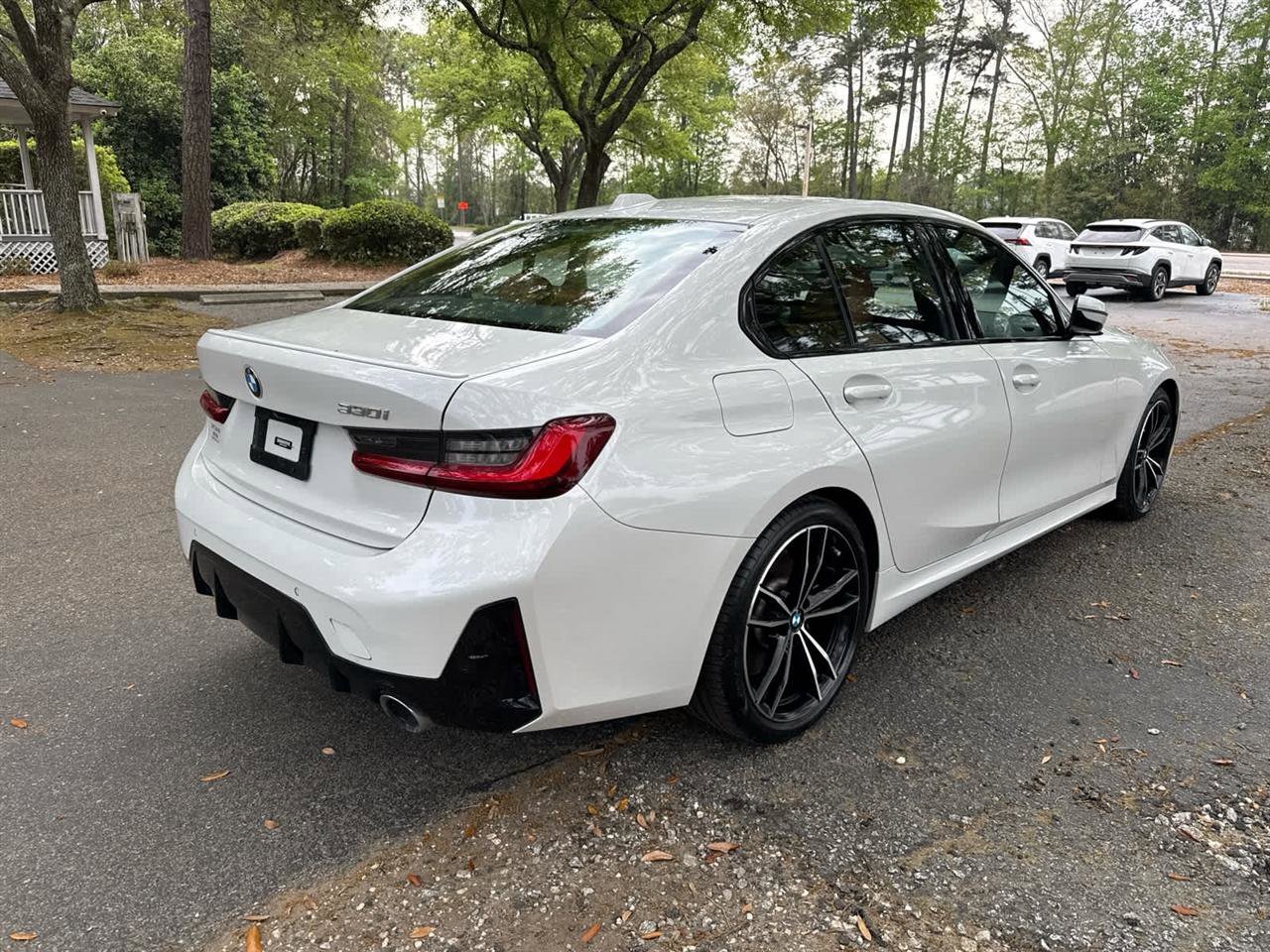 Used 2023 BMW 330i Sedan w/ M Sport Package RWD image 5
