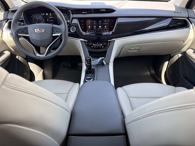 Used 2024 Cadillac XT6 Premium Luxury w/ Technology Package AWD/4WD image 17